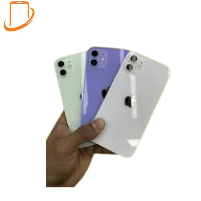 ⁦iPhone 12 (128GB): Stylish and Smart Choice⁩ - الصورة ⁦4⁩